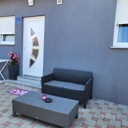Vigo Apartman Pula Exterior photo