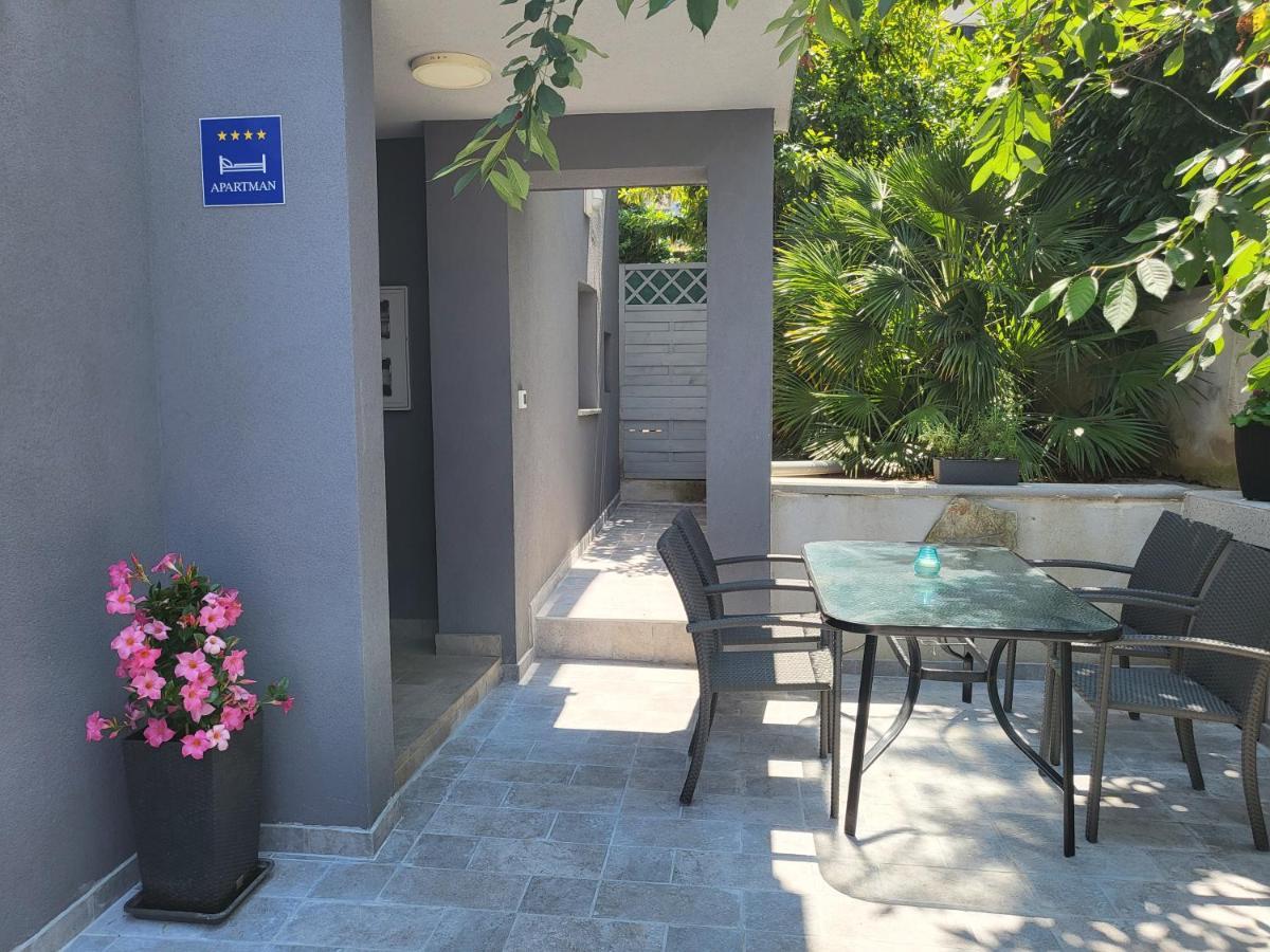 Vigo Apartman Pula Exterior photo