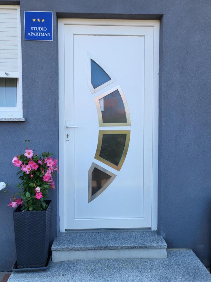 Vigo Apartman Pula Exterior photo